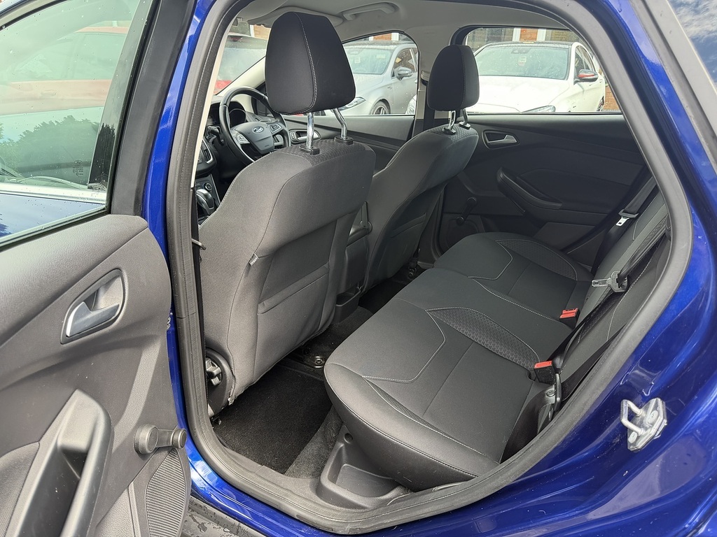 Ford Focus 1.0 Ecoboost 125 Zetec White #54