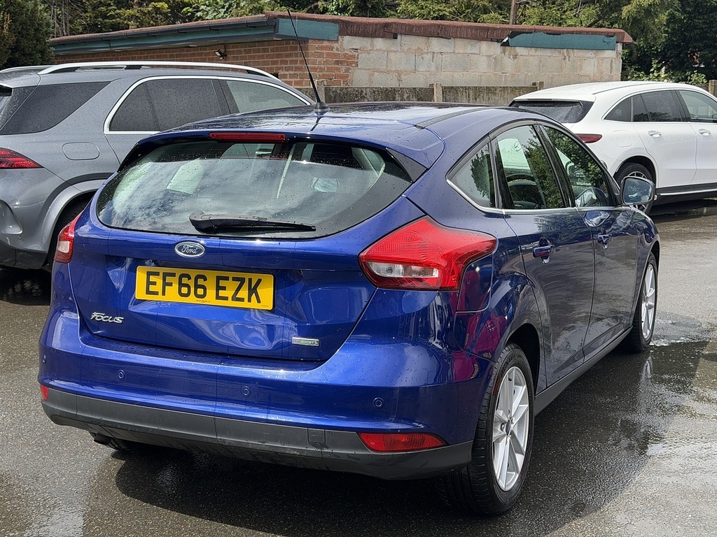 Ford Focus 1.0 Ecoboost 125 Zetec White #9
