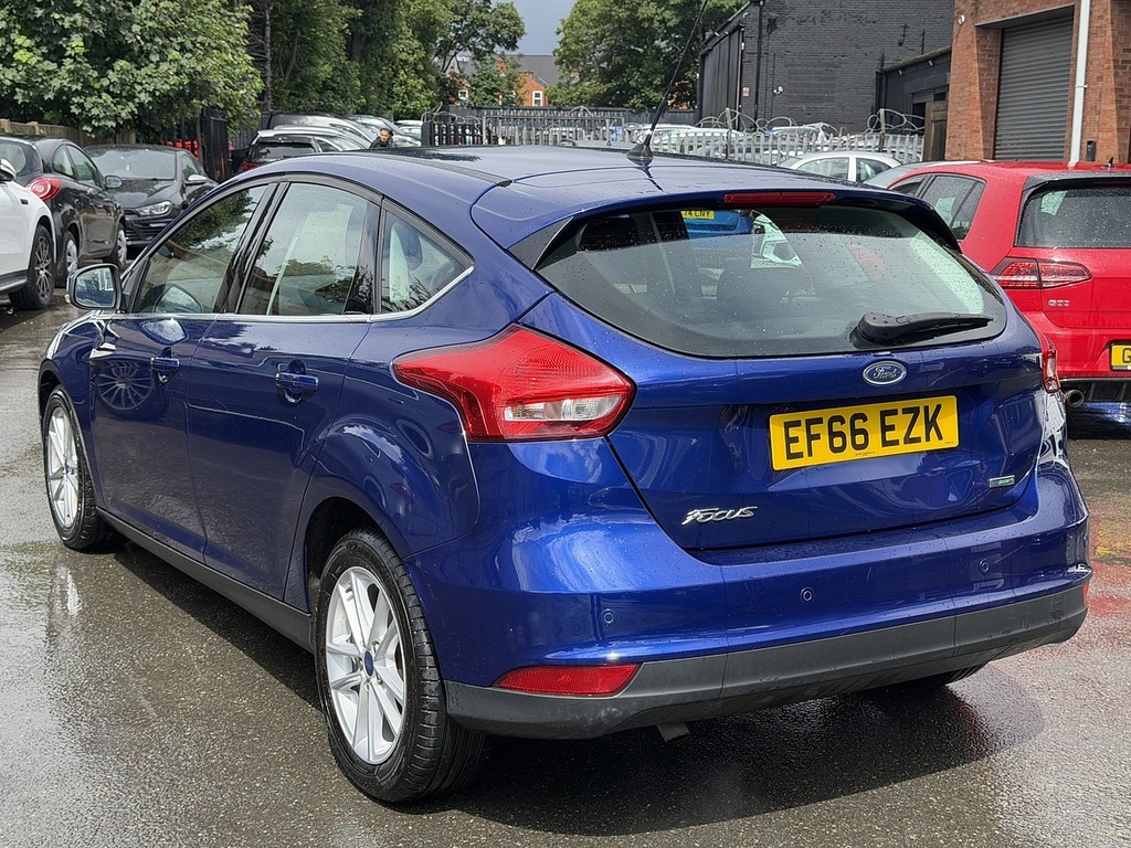 Ford Focus 1.0 Ecoboost 125 Zetec White #16