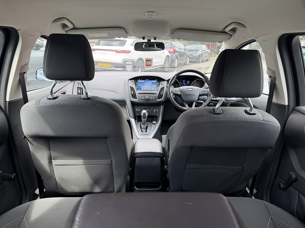 Ford Focus 1.0 Ecoboost 125 Zetec White #59