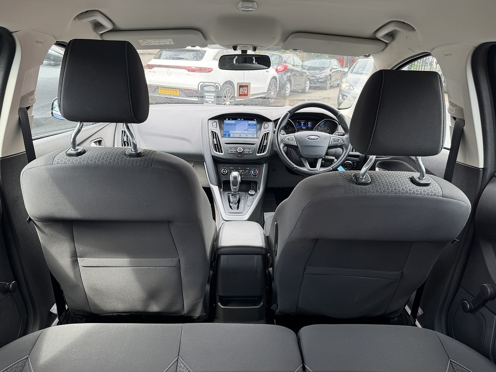 Ford Focus 1.0 Ecoboost 125 Zetec White #60