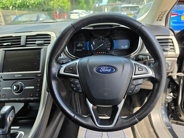 Ford Mondeo 1L Zetec Black #42