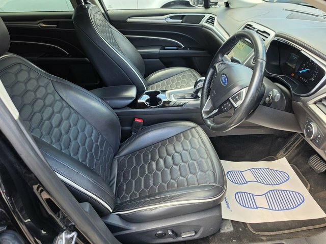 Ford Mondeo 1L Zetec Black #37