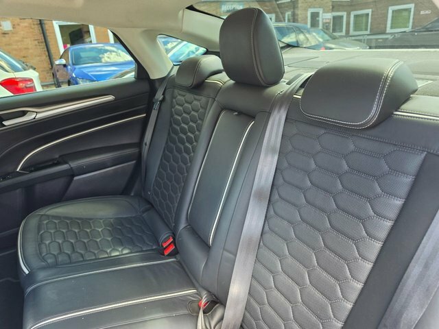 Ford Mondeo 1L Zetec Black #67