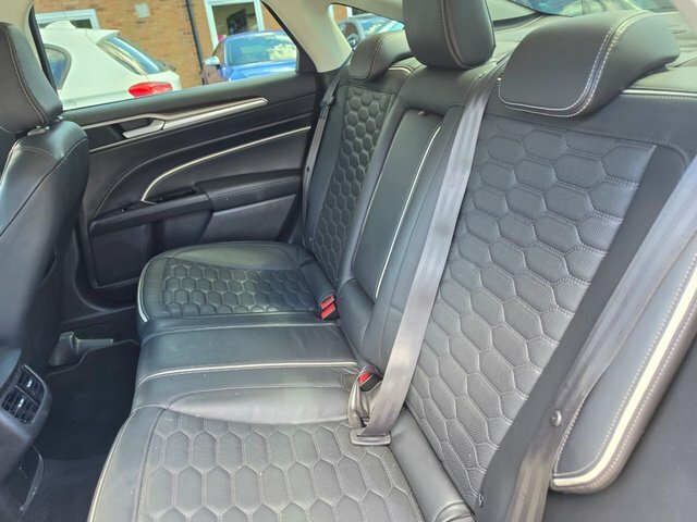 Ford Mondeo 1L Zetec Black #68