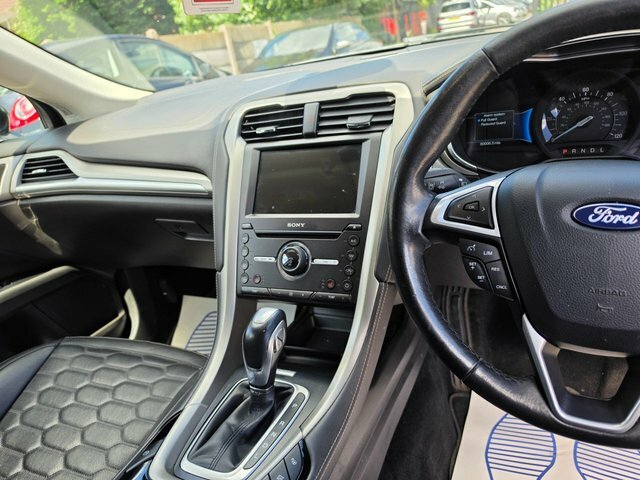 Ford Mondeo 1L Zetec Black #43