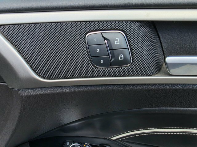 Ford Mondeo 1L Zetec Black #35