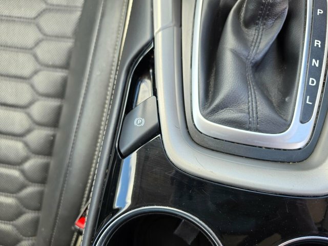 Ford Mondeo 1L Zetec Black #48
