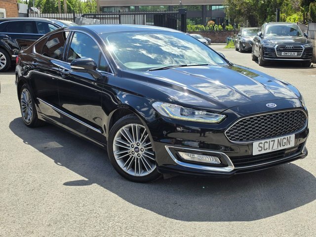 Ford Mondeo 2.0 Tivct Vignale Saloon Hybrid Cvt 6Sp Black #3