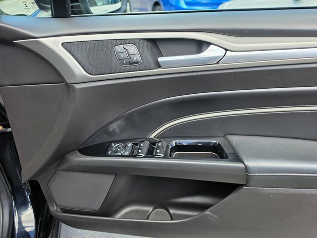 Ford Mondeo 1L Zetec Black #33