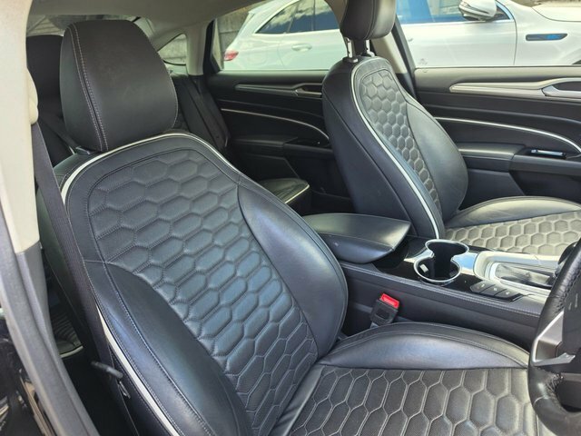 Ford Mondeo 1L Zetec Black #38