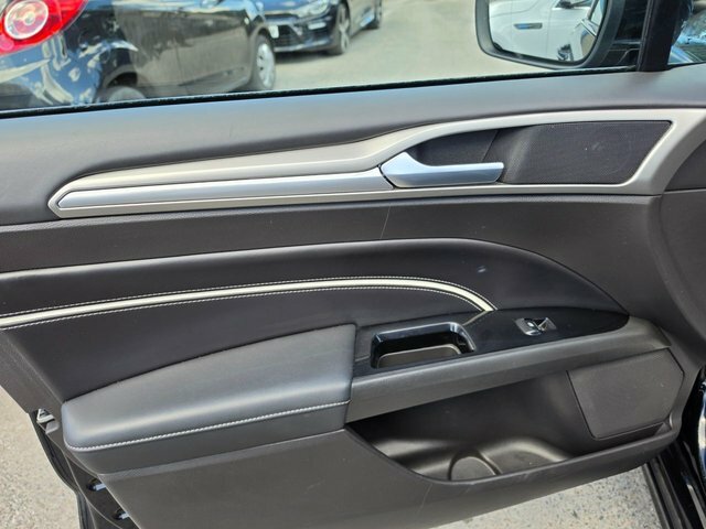 Ford Mondeo 1L Zetec Black #63
