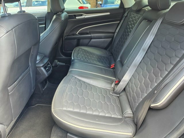 Ford Mondeo 1L Zetec Black #69