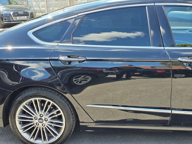 Ford Mondeo 1L Zetec Black #10