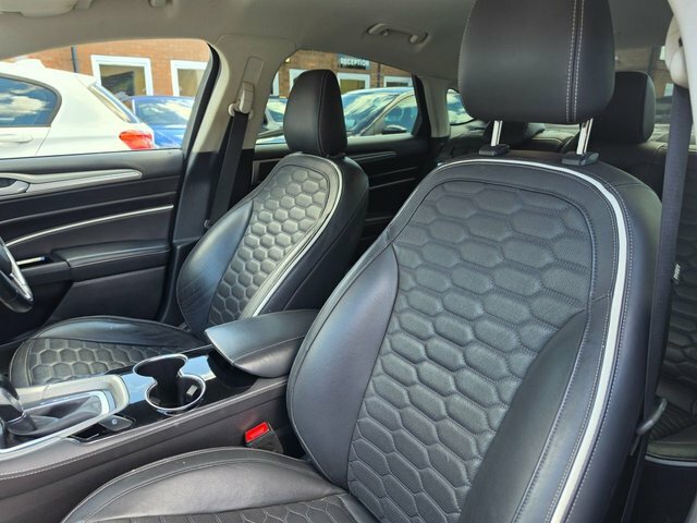 Ford Mondeo 1L Zetec Black #59