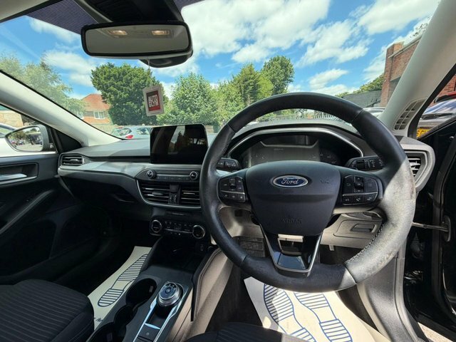 Ford Focus 1.0T Ecoboost Titanium Hatchback E Black #25