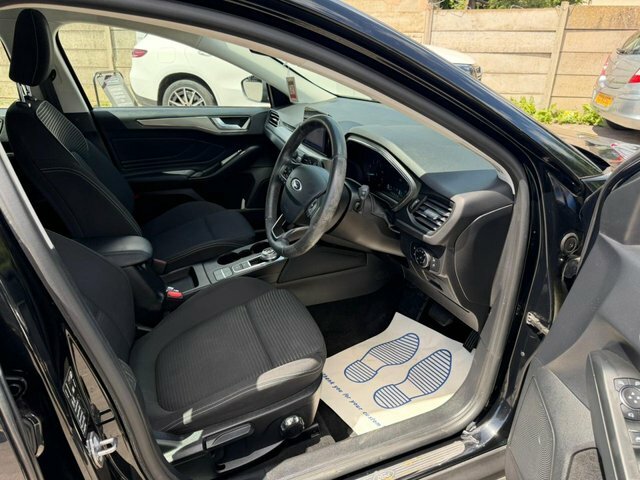 Ford Focus 1.0T Ecoboost Titanium Hatchback E Black #27