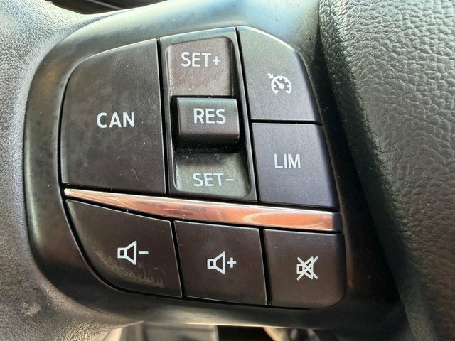 Ford Focus 1.0T Ecoboost Titanium Hatchback E Black #31