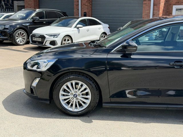 Ford Focus 1.0T Ecoboost Titanium Hatchback E Black #17