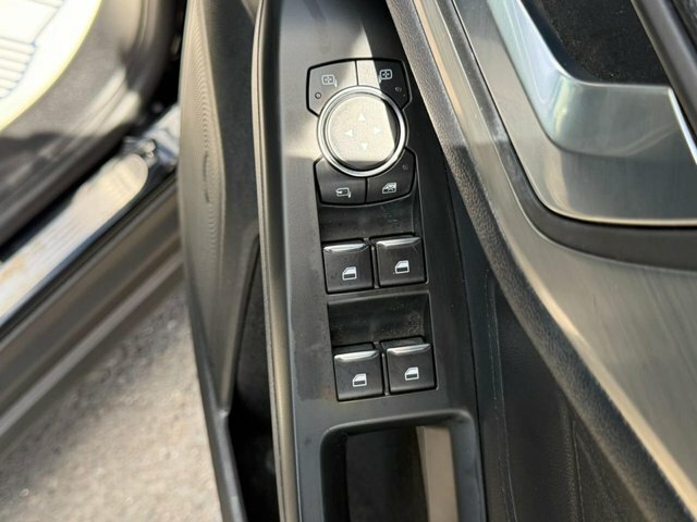 Ford Focus 1.0T Ecoboost Titanium Hatchback E Black #23