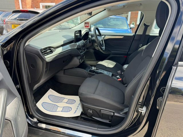 Ford Focus 1.0T Ecoboost Titanium Hatchback E Black #47