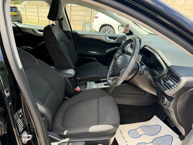 Ford Focus 1.0T Ecoboost Titanium Hatchback E Black #29