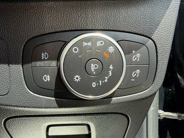 Ford Focus 1.0T Ecoboost Titanium Hatchback E Black #24