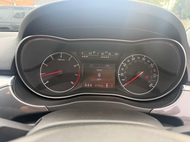 Vauxhall Corsa 2015 65 Excite Red #30
