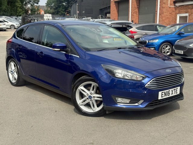 Ford Focus 1.0T Ecoboost Titanium Hatchback E EN16XTE Blue