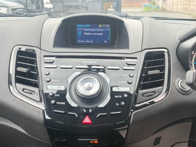 Ford Fiesta Hatchback 1.6 Zetec Powershift Euro 5 201464 Silver #32