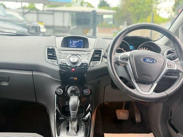 Ford Fiesta Hatchback 1.6 Zetec Powershift Euro 5 201464 Silver #8