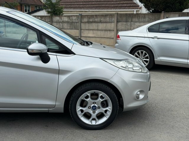 Ford Fiesta 1.4 Zetec Silver #2