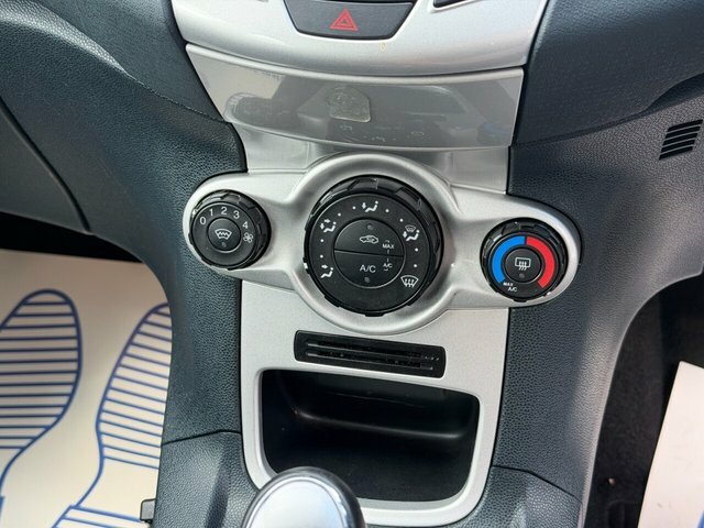 Ford Fiesta 1.4 Zetec Silver #30