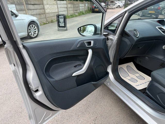Ford Fiesta 1.4 Zetec Silver #17