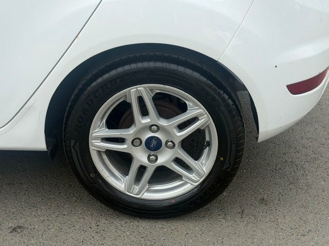Ford Fiesta Fiesta Titanium Black #55