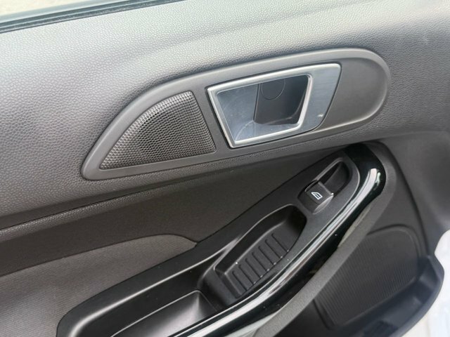 Ford Fiesta Fiesta Titanium Black #44