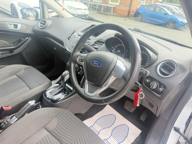 Ford Fiesta Fiesta Titanium Black #26