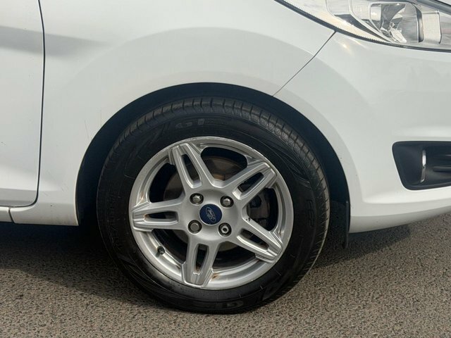 Ford Fiesta Fiesta Titanium Black #56