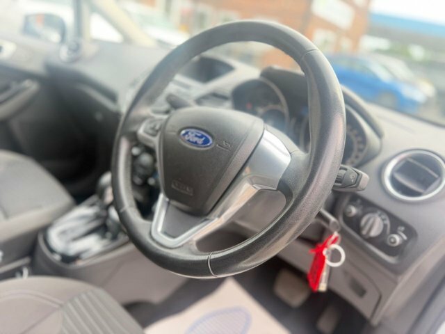 Ford Fiesta Fiesta Titanium Black #2