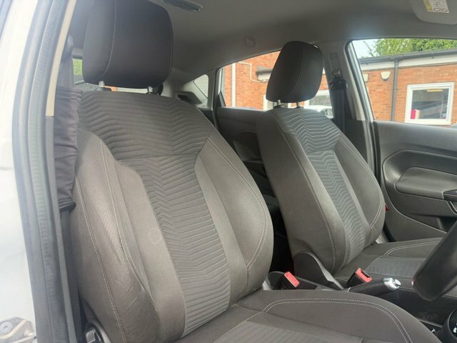 Ford Fiesta Fiesta Titanium Black #52