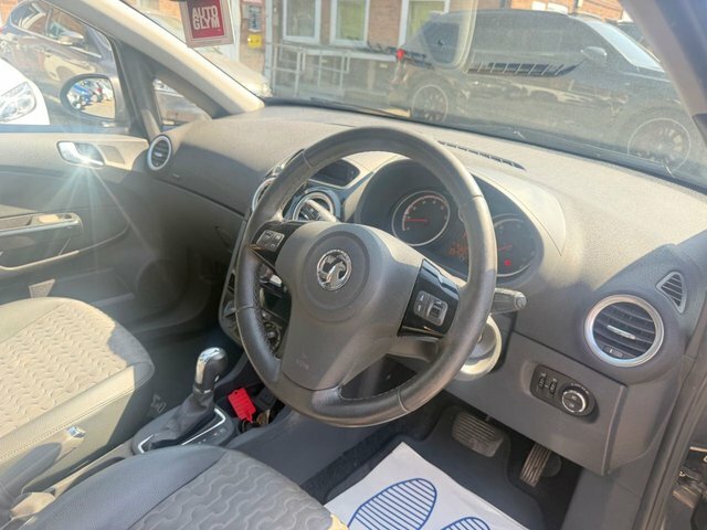 Vauxhall Corsa 1.2 16V Excite Euro 5 Green #20
