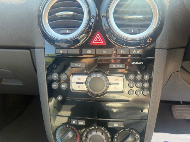 Vauxhall Corsa 1.2 16V Excite Euro 5 Green #28