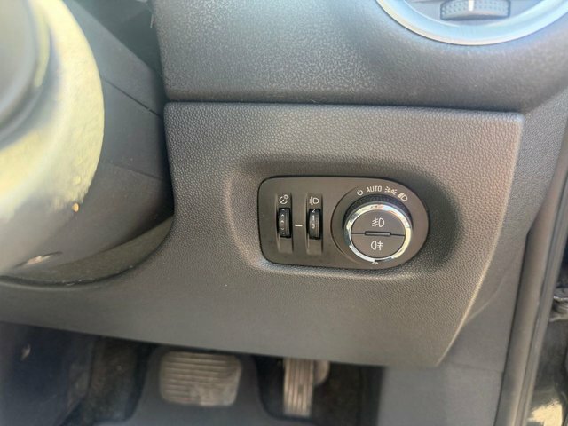 Vauxhall Corsa 1.2 16V Excite Euro 5 Green #41