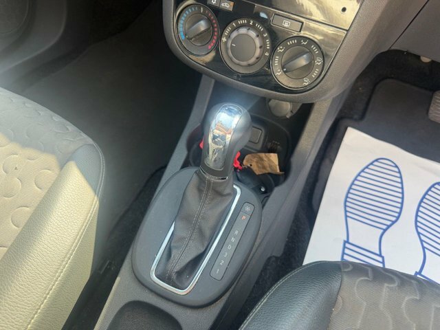Vauxhall Corsa 1.2 16V Excite Euro 5 Green #24