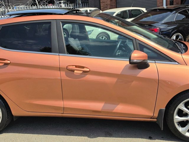 Ford Fiesta 1.0T Ecoboost Titanium Bo Play Series Hatchback 5 Brown #6