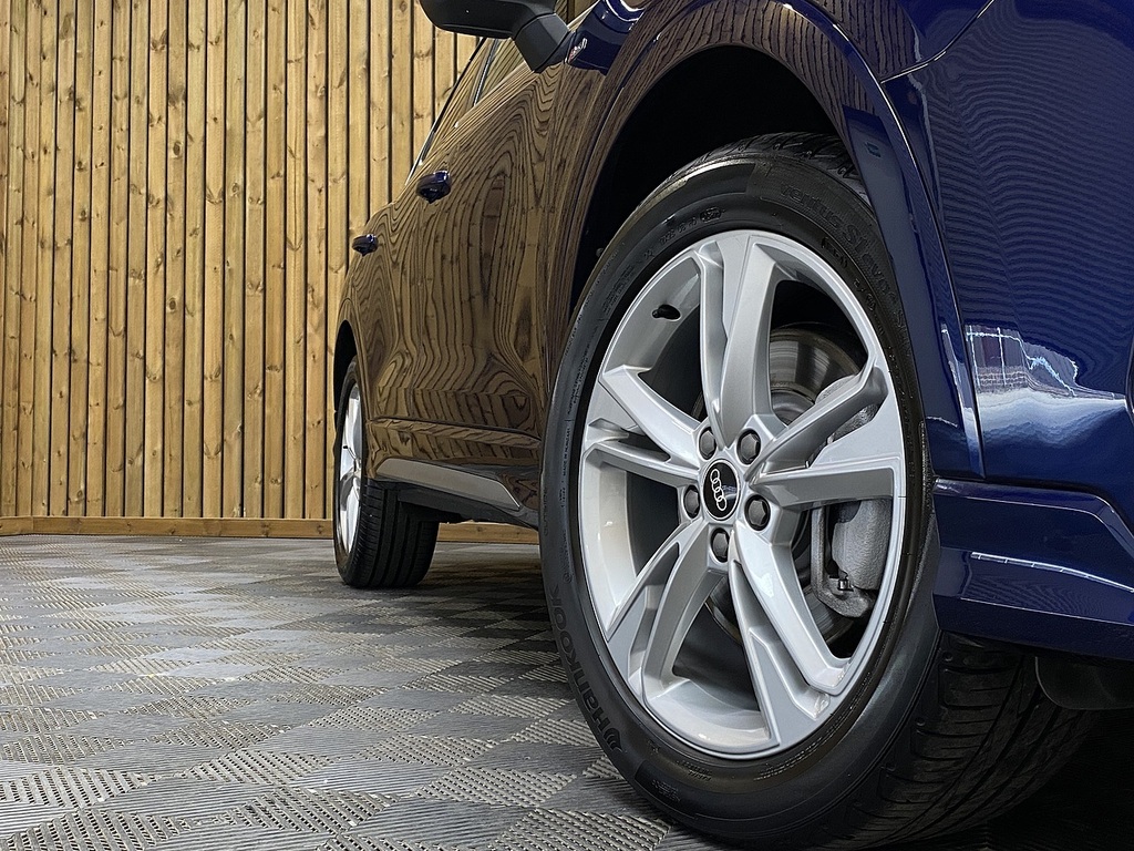 Audi Q3 Tdi S Line DE22OUF Blue #4