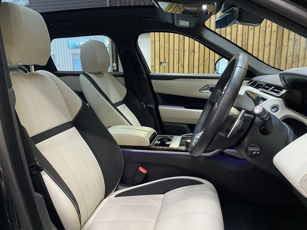 Land Rover Range Rover Velar D300 R-dynamic Se Black #4