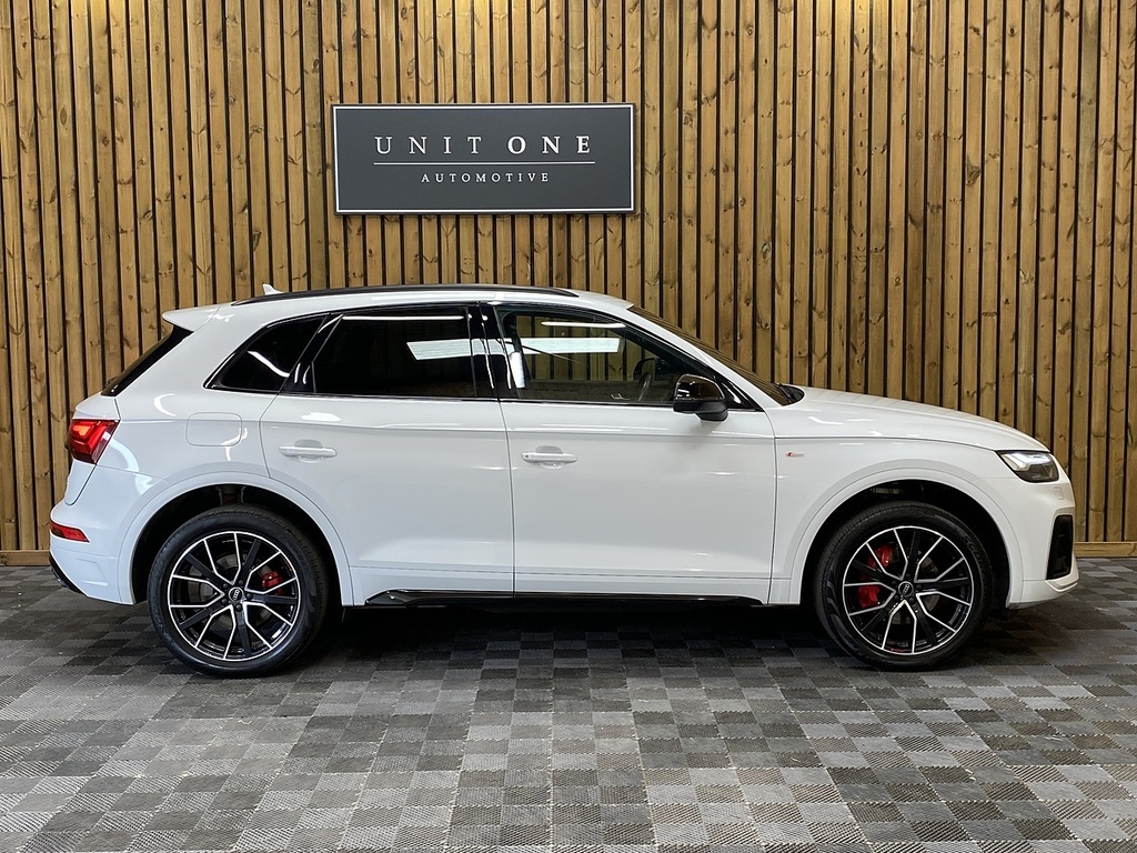 Audi Q5 Tfsi Edition 1 FV72NFR White #2