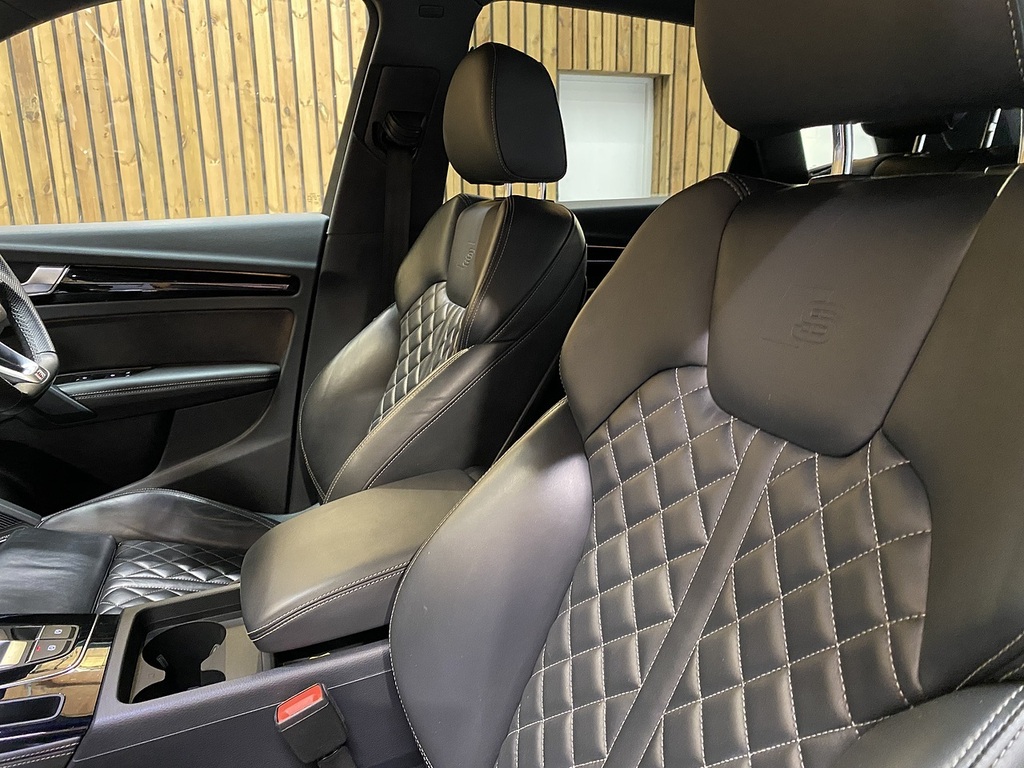 Audi Q5 Tfsi Edition 1 FV72NFR White #4