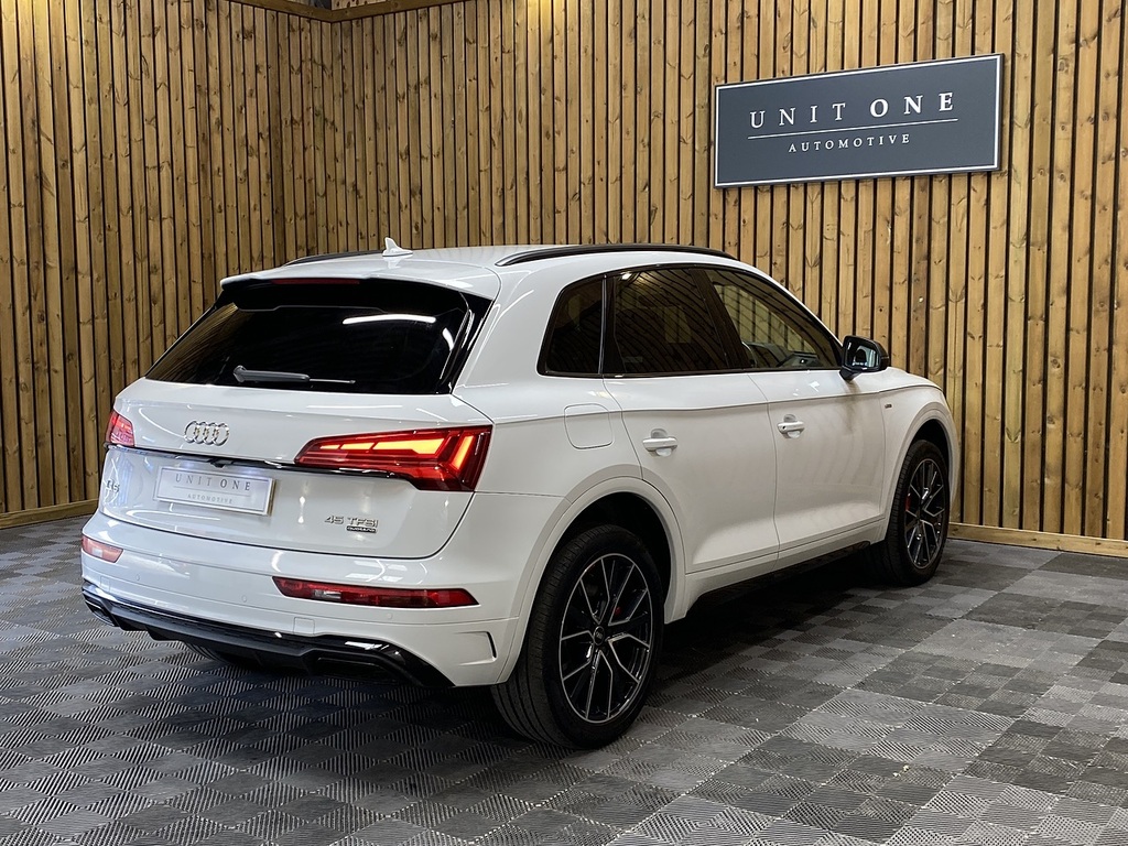 Audi Q5 Tfsi Edition 1 FV72NFR White #3